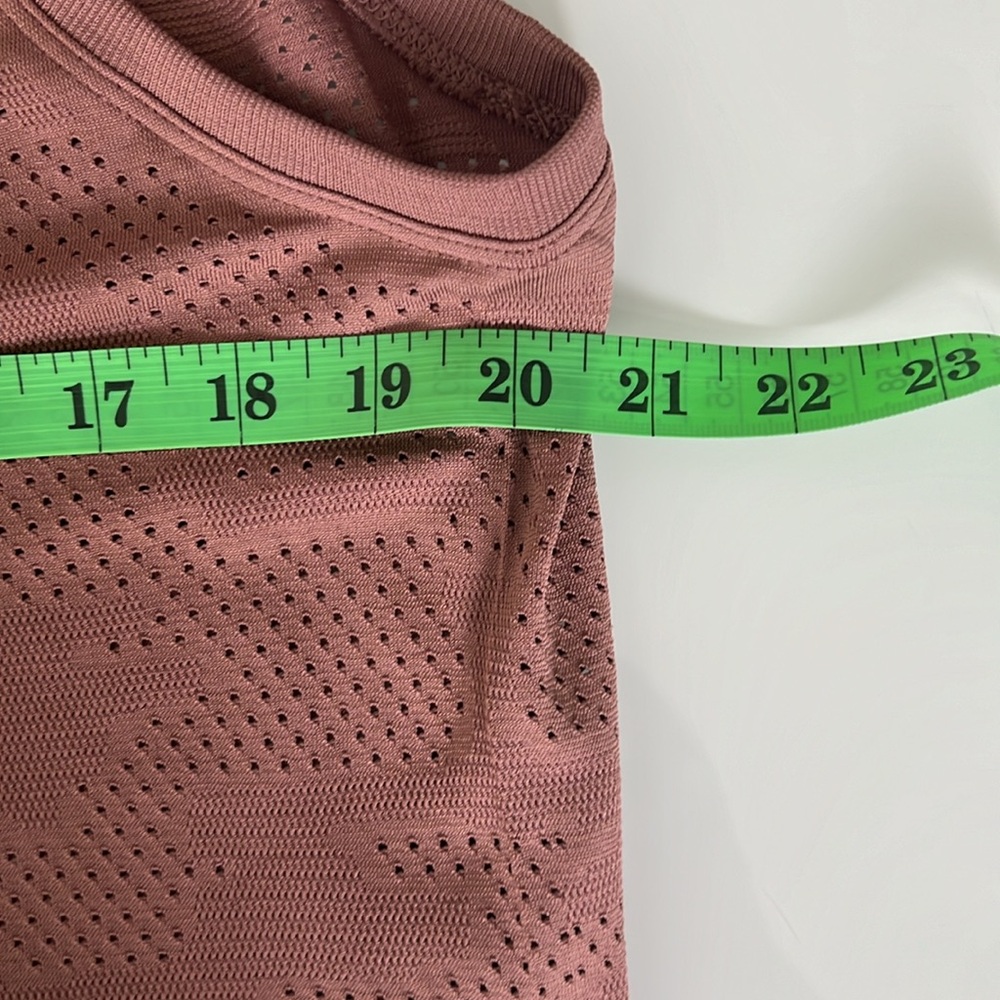 NWOT / Lululemon Train to Be Tank *Camo - Picture 10 of 11